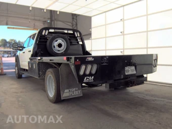 2025 Ford Super Duty F-550 Cab Chassis XLT Crew Cab DRW - miniatura 8