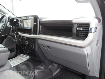 2025 Ford Super Duty F-600 Cab Chassis XL Regular Cab DRW - miniatura 14