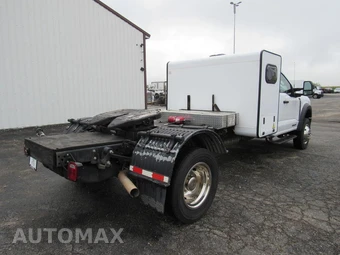 2025 Ford Super Duty F-600 Cab Chassis XL Regular Cab DRW - miniatura 2