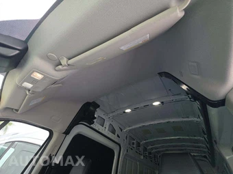 2025 Ford Transit 250 Cargo Van High Roof 148.0" WB - miniatura 11