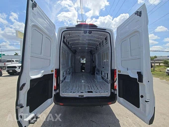 2025 Ford Transit 250 Cargo Van High Roof 148.0" WB - miniatura 10