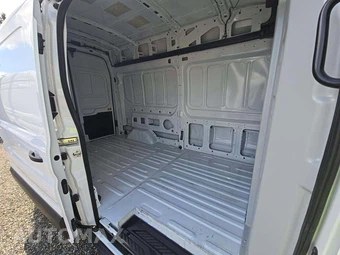 2025 Ford Transit 250 Cargo Van High Roof - miniatura 13