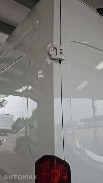 2025 Ford Transit 250 Cargo Van High Roof - miniatura 32