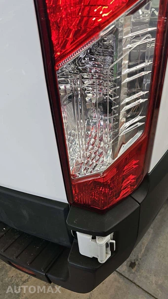 2025 Ford Transit 250 Cargo Van Low Roof 130.0" WB - miniatura 26