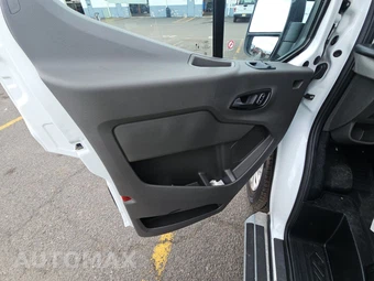 2025 Ford Transit 250 Cargo Van Low Roof 130.0" WB - miniatura 9