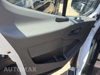 2025 Ford Transit 250 Cargo Van Low Roof 130.0" WB - miniatura 9
