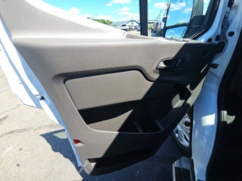 2025 Ford Transit 250 Cargo Van Low Roof 130.0" WB - miniatura 9