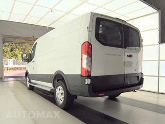 2025 Ford Transit 250 Cargo Van Low Roof 130.0" WB - miniatura 6
