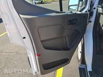 2025 Ford Transit 250 Cargo Van Low Roof 130.0" WB - miniatura 9