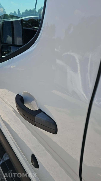 2025 Ford Transit 250 Cargo Van Low Roof 130.0" WB - miniatura 19