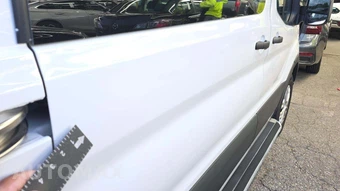 2025 Ford Transit 250 Cargo Van Low Roof 130.0" WB - miniatura 22
