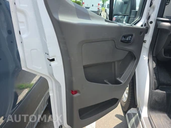 2025 Ford Transit 250 Cargo Van Low Roof 130.0" WB - miniatura 9
