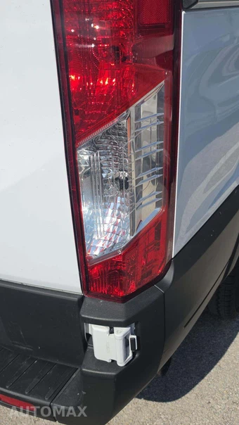 2025 Ford Transit 250 Cargo Van Low Roof 130.0" WB - miniatura 20