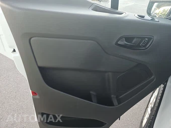 2025 Ford Transit 250 Cargo Van Low Roof 130.0" WB - miniatura 9