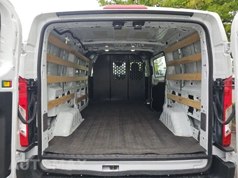 2025 Ford Transit 250 Cargo Van Low Roof 130.0" WB - miniatura 15