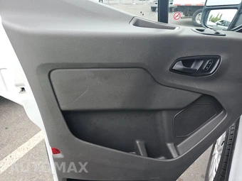 2025 Ford Transit 250 Cargo Van Low Roof 130.0" WB - miniatura 9