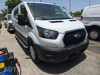 2025 Ford Transit 250 Cargo Van Low Roof 130.0" WB - miniatura 3