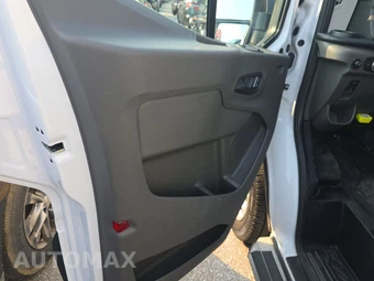 2025 Ford Transit 250 Cargo Van Low Roof 130.0" WB - miniatura 9
