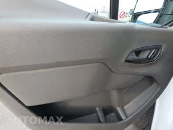 2025 Ford Transit 250 Cargo Van Low Roof 130.0" WB - miniatura 9