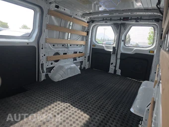 2025 Ford Transit 250 Cargo Van Low Roof 130.0" WB - miniatura 13