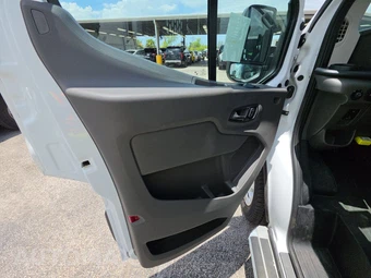 2025 Ford Transit 250 Cargo Van Low Roof 130.0" WB - miniatura 9