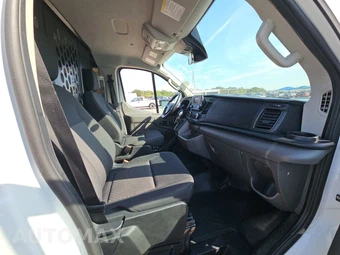 2025 Ford Transit 250 Cargo Van Low Roof 130.0" WB - miniatura 8