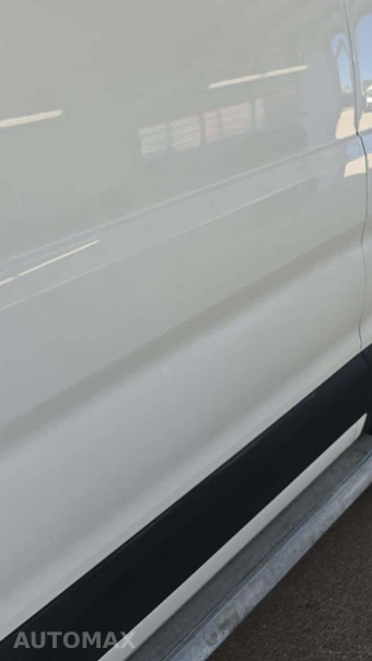 2025 Ford Transit 250 Cargo Van Low Roof 130.0" WB - miniatura 19