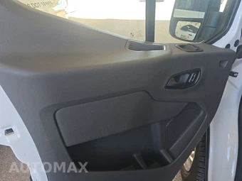 2025 Ford Transit 250 Cargo Van Low Roof 130.0" WB - miniatura 9