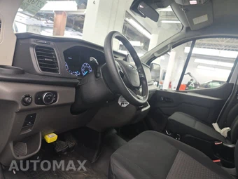 2025 Ford Transit 250 Cargo Van Low Roof 130.0" WB - miniatura 11