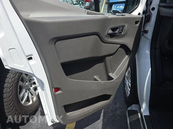 2025 Ford Transit 250 Cargo Van Low Roof 130.0" WB - miniatura 9