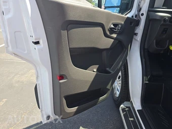 2025 Ford Transit 250 Cargo Van Low Roof 130.0" WB - miniatura 9