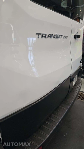 2025 Ford Transit 250 Cargo Van Low Roof 130.0" WB - miniatura 23