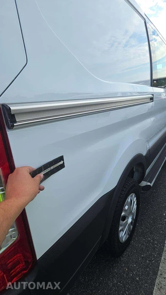 2025 Ford Transit 250 Cargo Van Low Roof 130.0" WB - miniatura 25