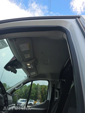 2025 Ford Transit 250 Cargo Van Low Roof 130.0" WB - miniatura 18