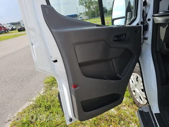 2025 Ford Transit 250 Cargo Van Low Roof 130.0" WB - miniatura 9