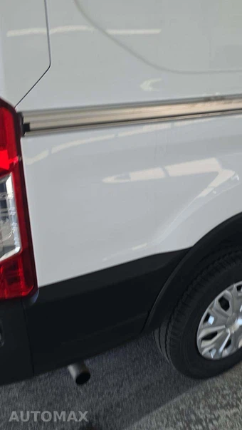 2025 Ford Transit 250 Cargo Van Low Roof 130.0" WB - miniatura 26