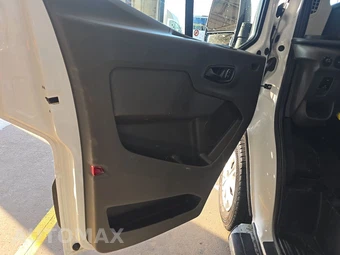 2025 Ford Transit 250 Cargo Van Low Roof 130.0" WB - miniatura 9