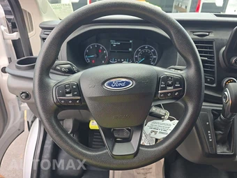 2025 Ford Transit 250 Cargo Van Low Roof 130.0" WB - miniatura 10
