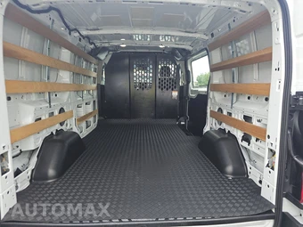 2025 Ford Transit 250 Cargo Van Low Roof 130.0" WB - miniatura 16