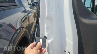 2025 Ford Transit 250 Cargo Van Low Roof 130.0" WB - miniatura 24