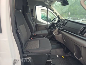 2025 Ford Transit 250 Cargo Van Low Roof 130.0" WB - miniatura 8