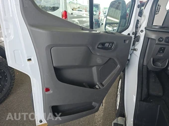 2025 Ford Transit 250 Cargo Van Low Roof 130.0" WB - miniatura 9