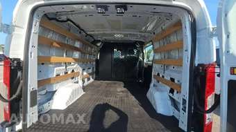 2025 Ford Transit 250 Cargo Van Low Roof 130.0" WB - miniatura 32