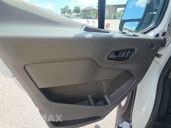 2025 Ford Transit 250 Cargo Van Low Roof 130.0" WB - miniatura 9