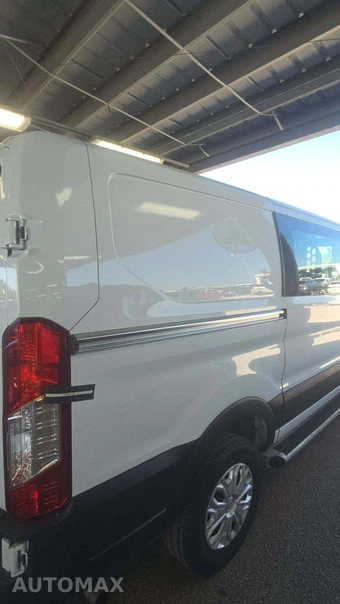 2025 Ford Transit 250 Cargo Van Low Roof 130.0" WB - miniatura 22