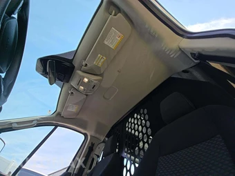 2025 Ford Transit 250 Cargo Van Low Roof 130.0" WB - miniatura 11