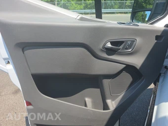 2025 Ford Transit 250 Cargo Van Low Roof 130.0" WB - miniatura 9