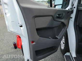 2025 Ford Transit 250 Cargo Van Low Roof 130.0" WB - miniatura 9