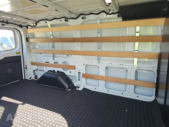 2025 Ford Transit 250 Cargo Van Low Roof 130.0" WB - miniatura 13