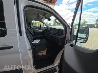 2025 Ford Transit 250 Cargo Van Low Roof 130.0" WB - miniatura 8
